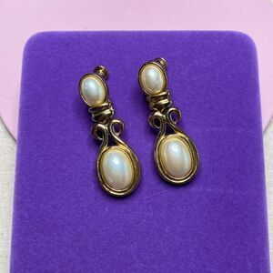💛 Vintage Gold Plated Faux Pearl Screw Back Earrings